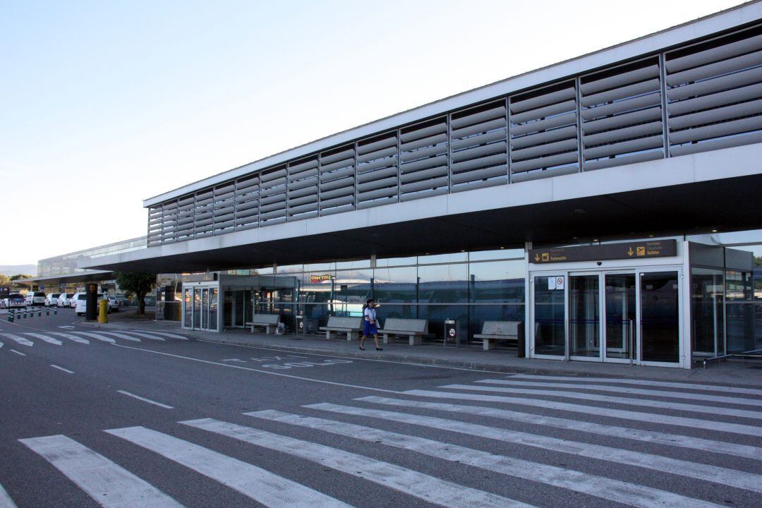 Exterior de l&#039;aeroport. 