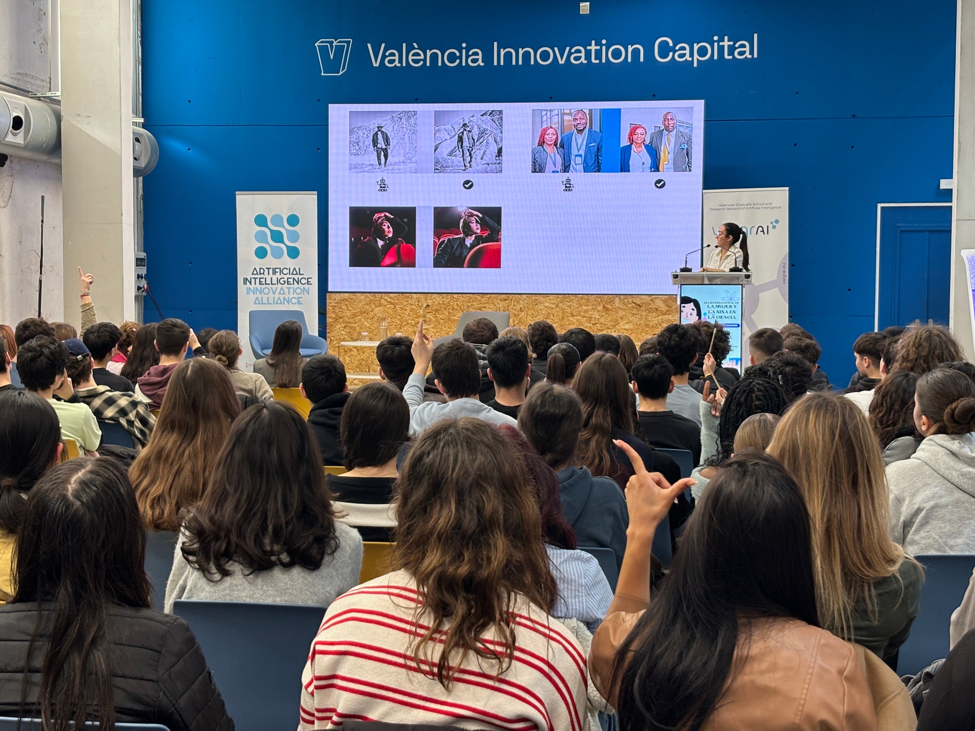 Participantes en la jornada de ValgrAI celebrando el Día de la Mujer y la Niña en la Ciencia