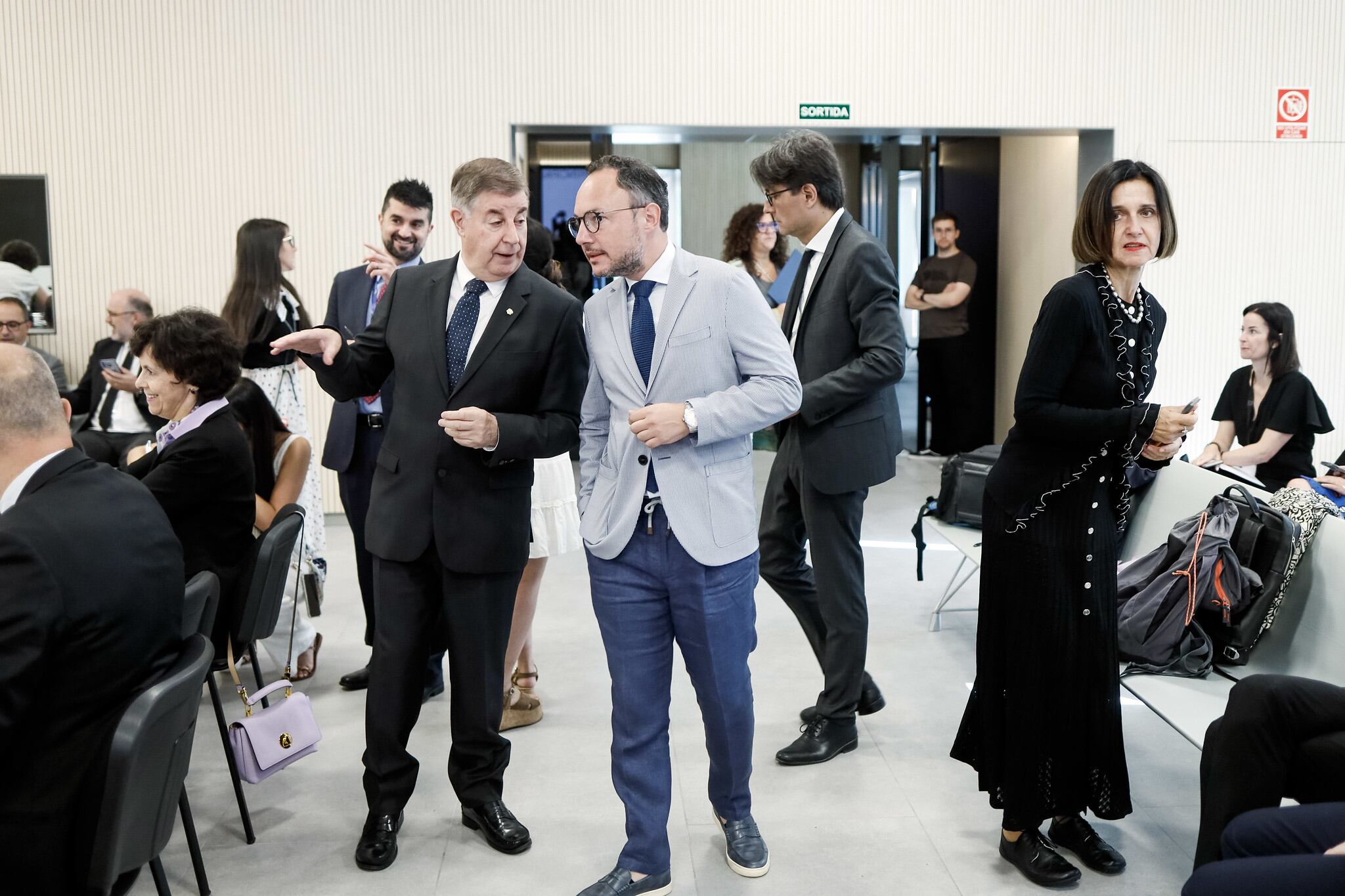 Salutació del cap de Govern, Xavier Espot i del president del Consell Superior de la Justícia, Enric Casadevall, als jutges del TEDH, dins del marc de la conferencia: 'Les institucions publiques de la Principauté".