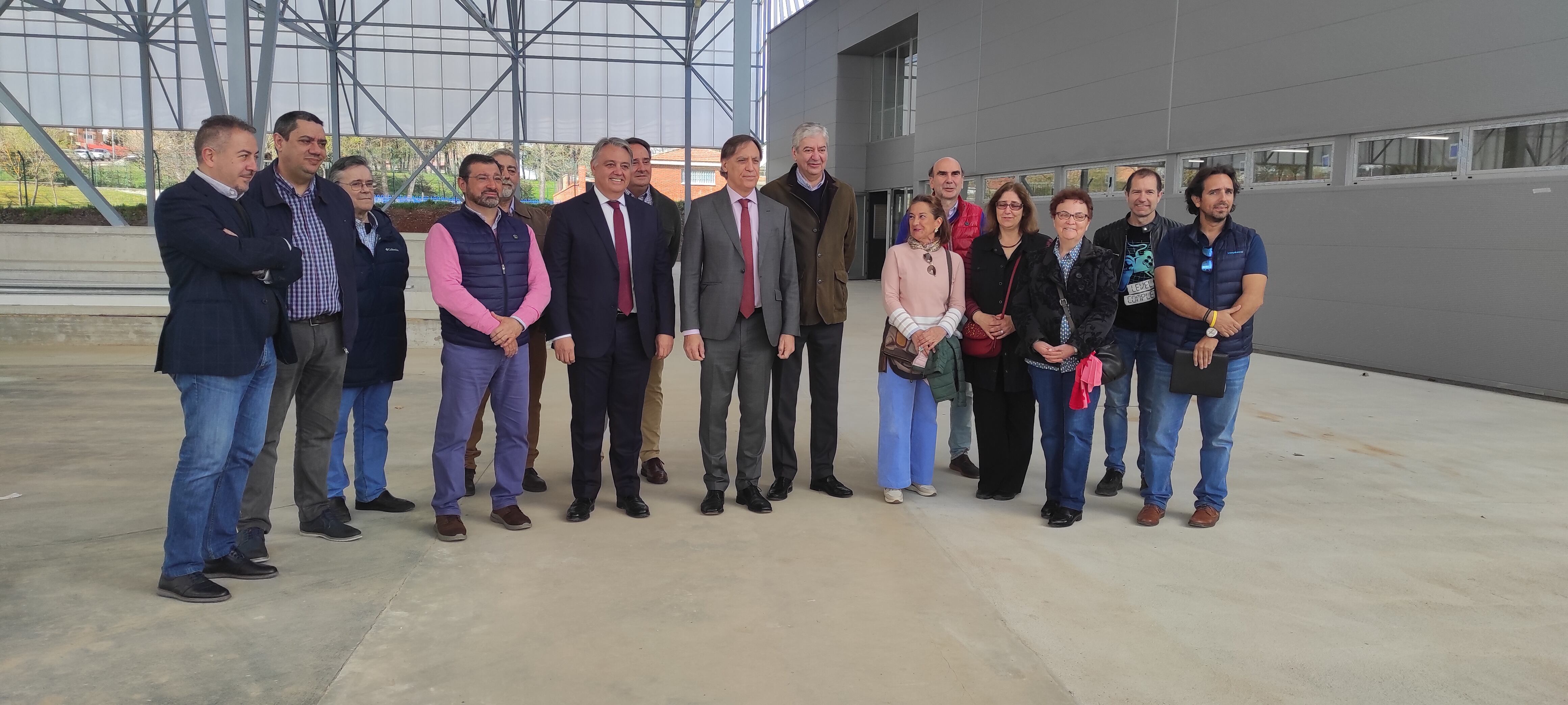 El alcalde de Salamanca, Carlos Carbayo, en la presentación de la ciudad deportiva del Lazarillo de Tormes/ Cadena SER