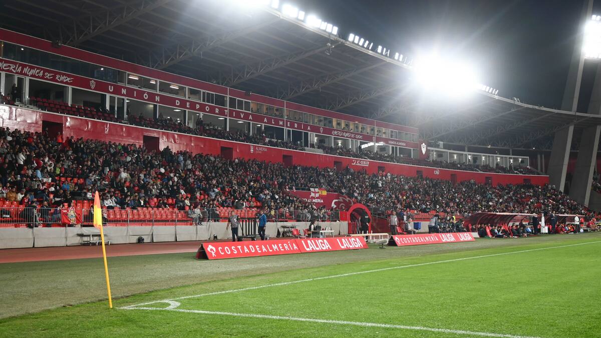 El Almería y la afición no tienen techo