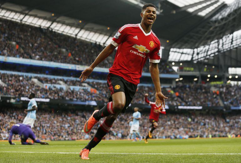 Rashford, de 18 años, marcó el gol de la victoria enel Etihad