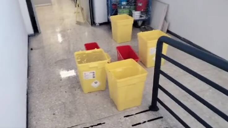 El Hospital Punta Europa de Algeciras, con goteras