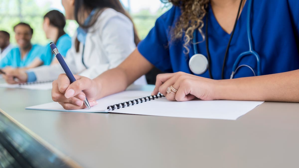 El futuro de Medicina: la privada llama a la puerta