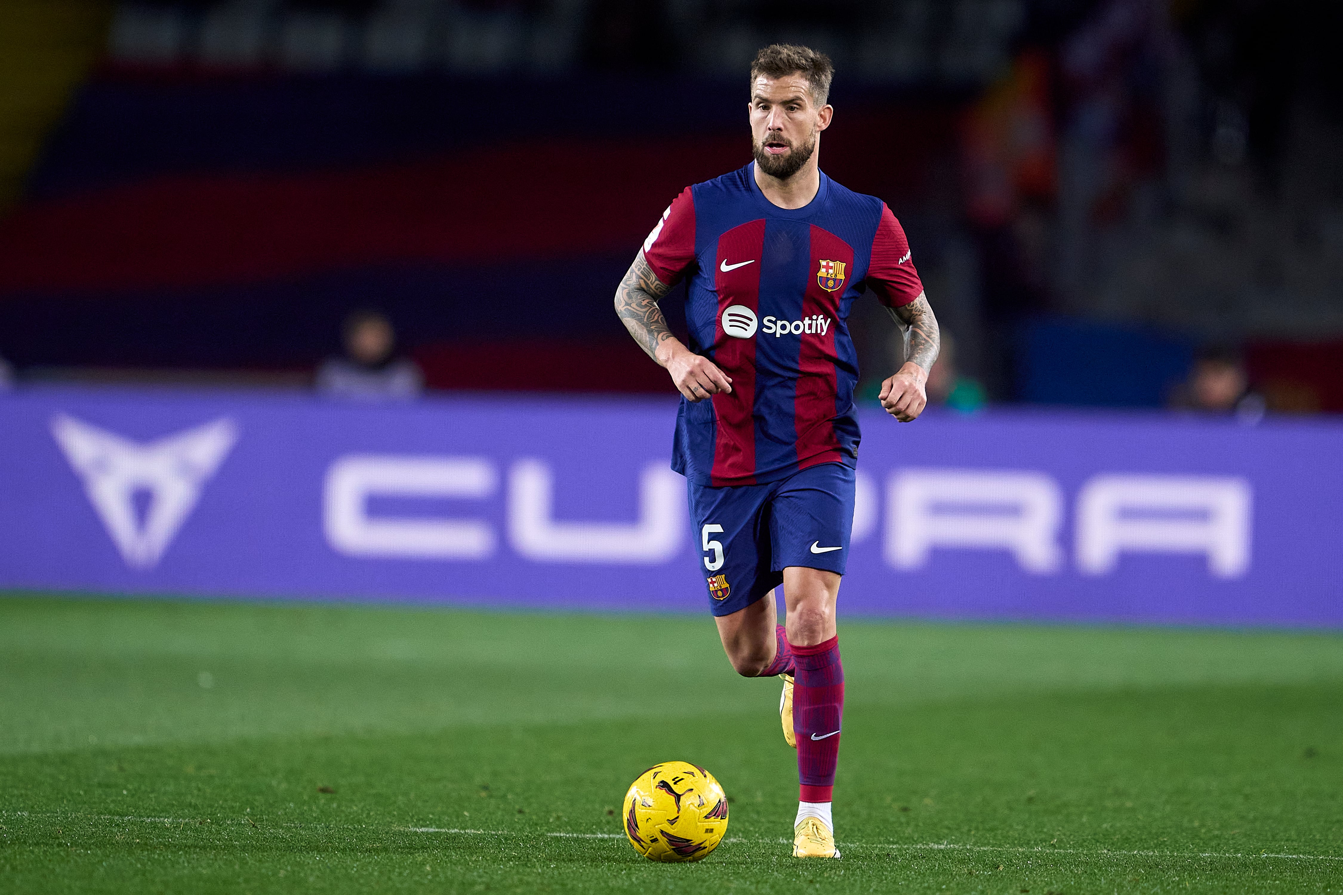 Iñigo Martínez, durante un partido con el FC Barcelona