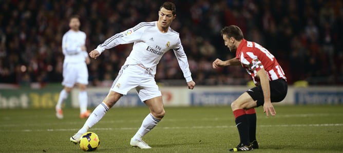 El central del Athletic forzó la expulsión de Cristiano en una polémica jugada