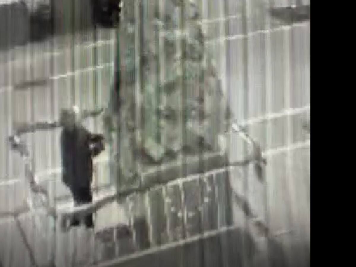 Denunciado en Algeciras por dañar los adornos navideños instalados en Juan de Lima