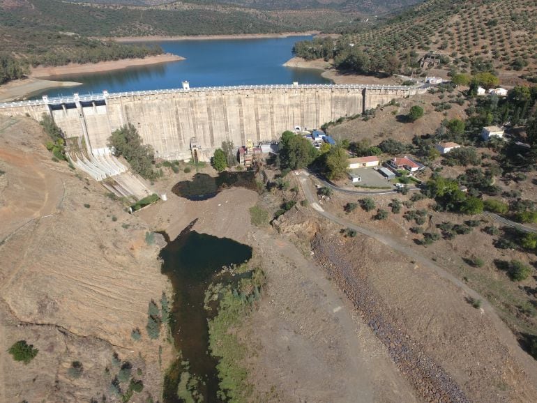 Vista aérea del Pantano del Guadalmellato