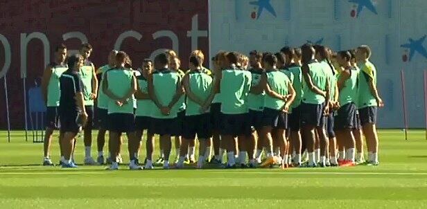 El nuevo entrenador del Barça, Tata Martino, mantiene la primera charla con su plantilla