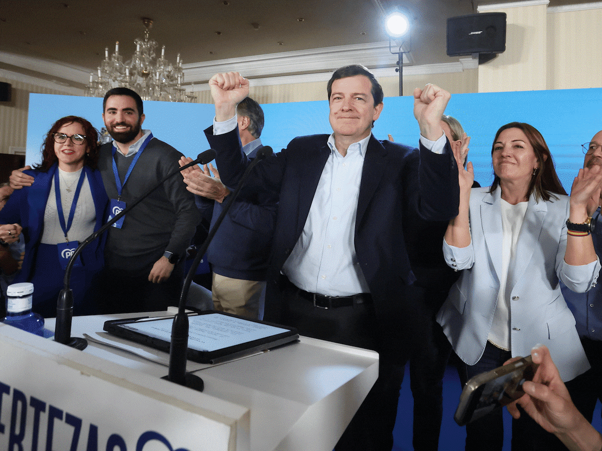 Mañueco vuelve a ganar en Castilla y León y deberá negociar con un Vox que no cumple las expectativas frente a un PSOE que crece