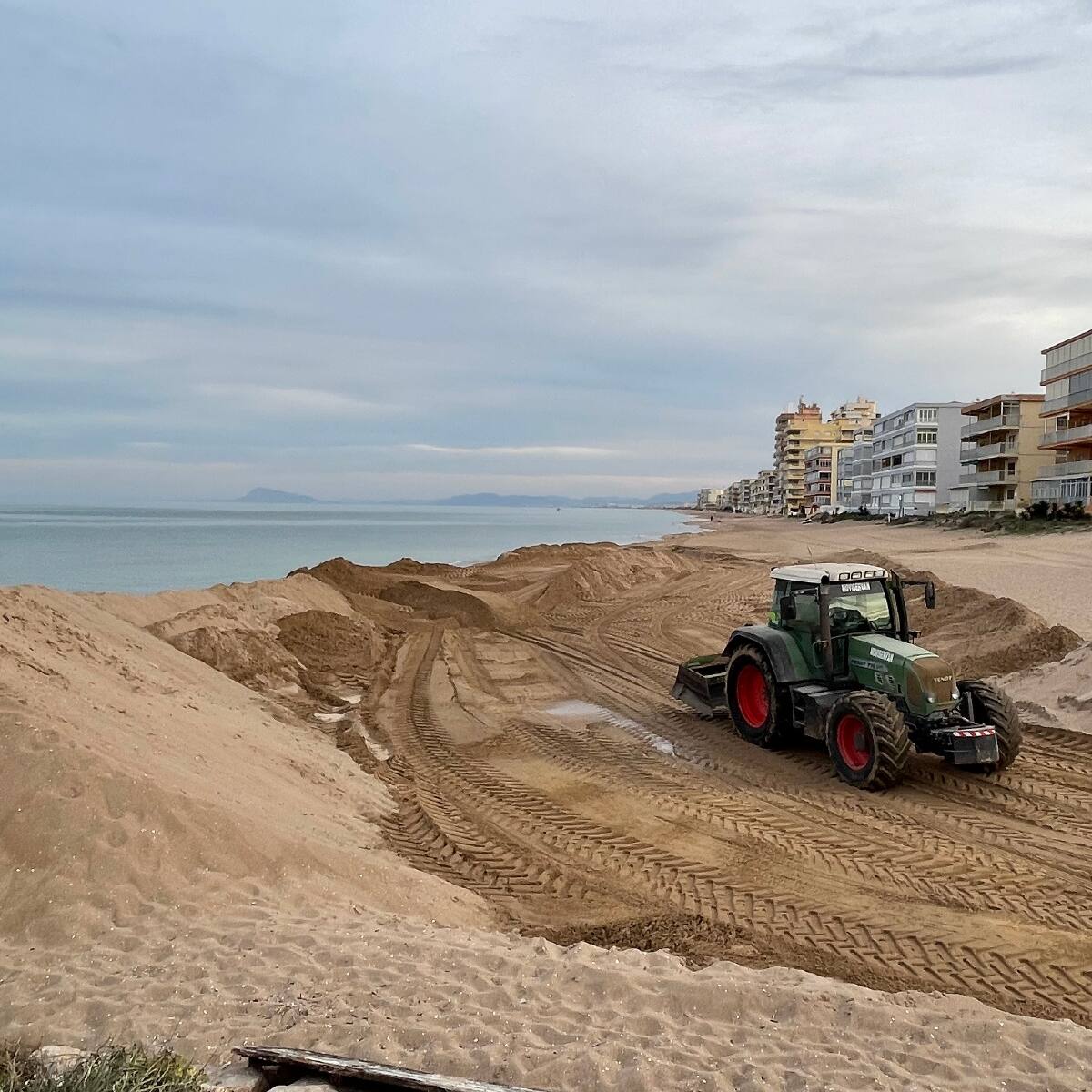 Crece la preocupación por la regresión de la playas de la Safor