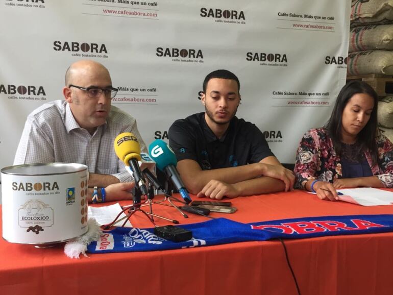 Kendall Stephens fue presentado en las instalaciones de Cafés Sabora, nuevo miembro del club de empresas del Obra