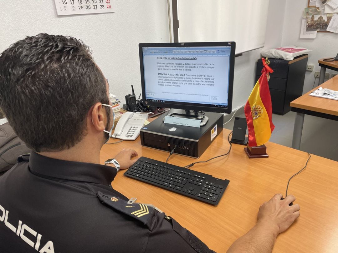 18-08-2021 Sucesos.- Policía Nacional paraliza más de 300.000 euros estafados mediante Internet y detiene a un individuo. 
 La Policía Nacional ha detenido a un individuo, de 58 años y nacionalidad española, implicado presuntamente en la realización de, 