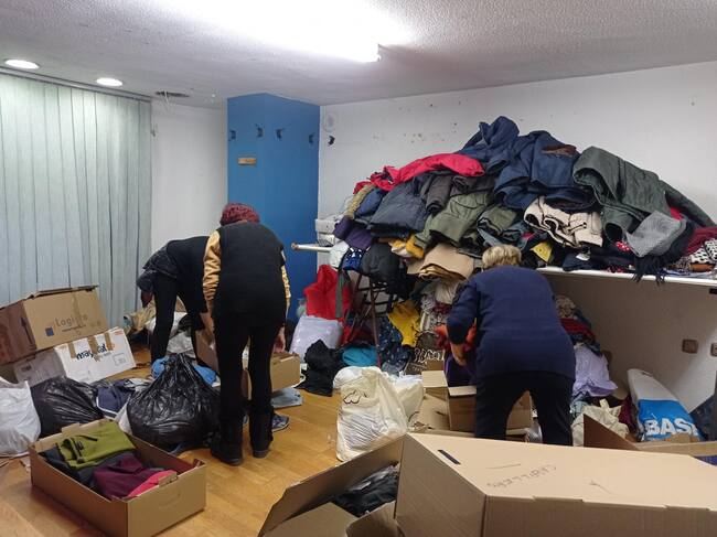 Toneladas de materiales humanitarios que llegan a los puntos de recogida de Lorca