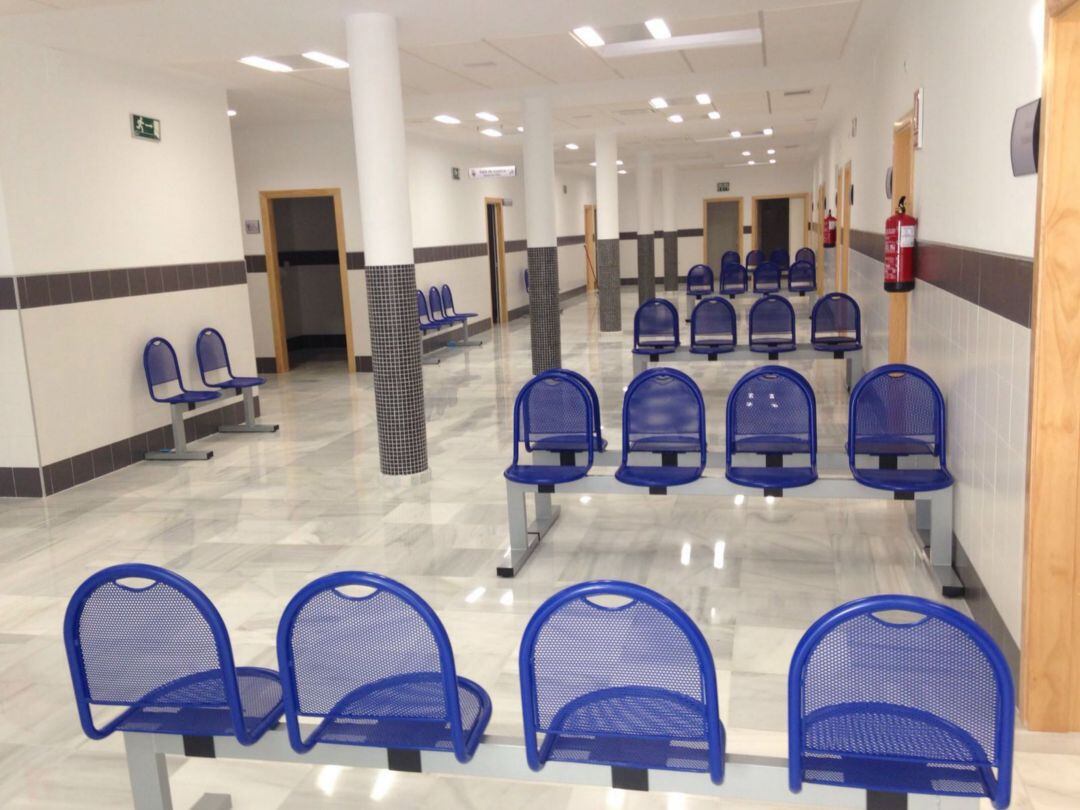 Sala de espera de un centro de salud en Jerez