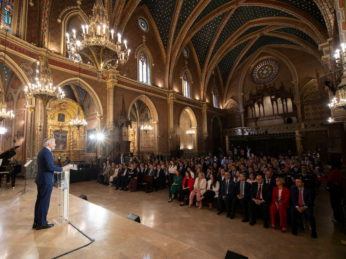 Azcón reivindica el “futuro ilusionante” de Teruel en el Día de Aragón y anuncia más inversiones