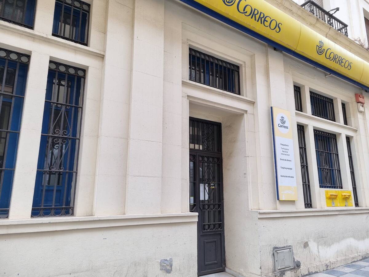 Algeciras espera desde febrero la apertura de la oficina temporal de Correos