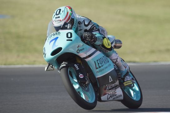 Efrén Vázquez sufrió una caída durante la carrera en Misano