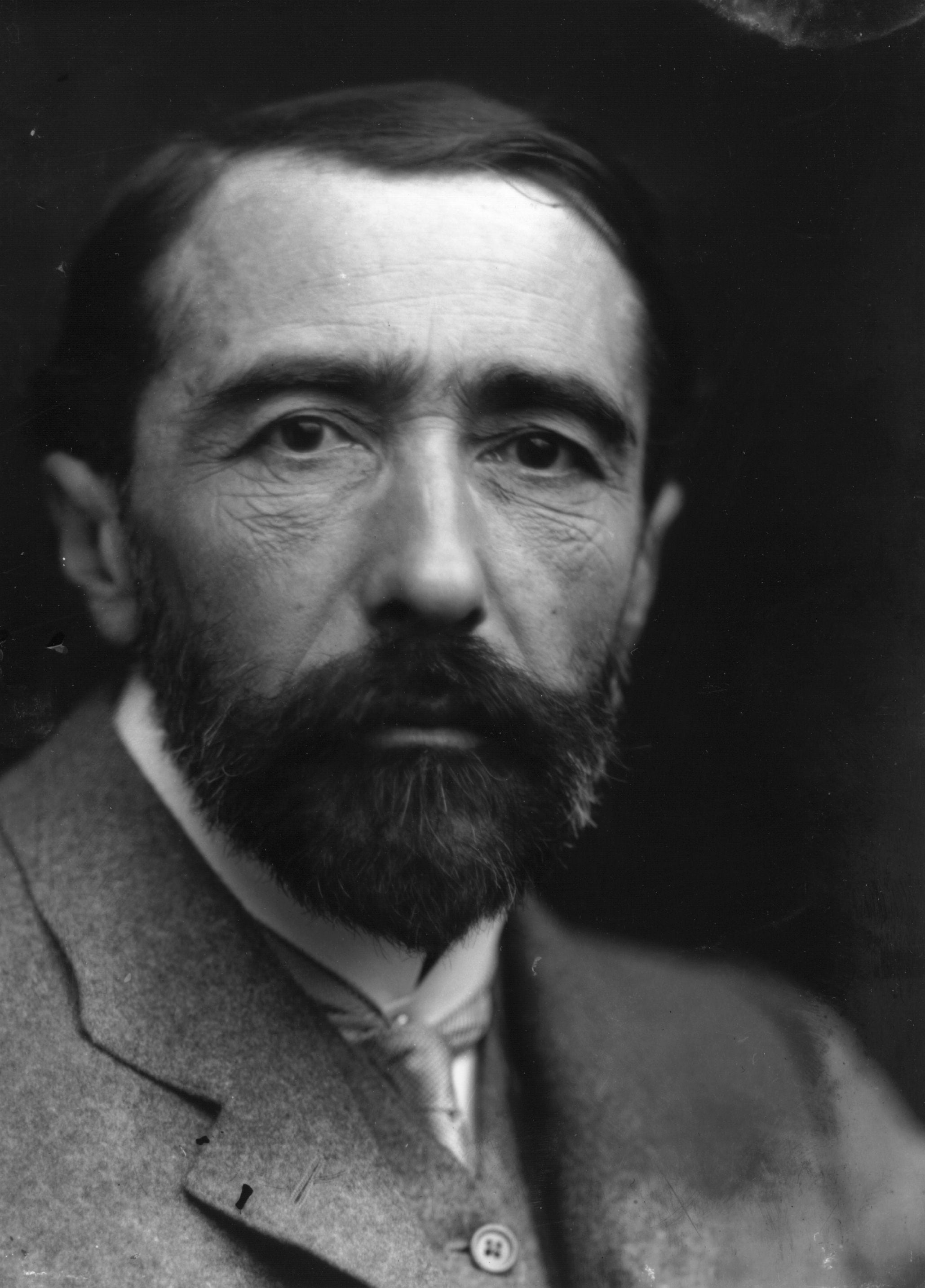 1904:  Retrato de Joseph Conrad