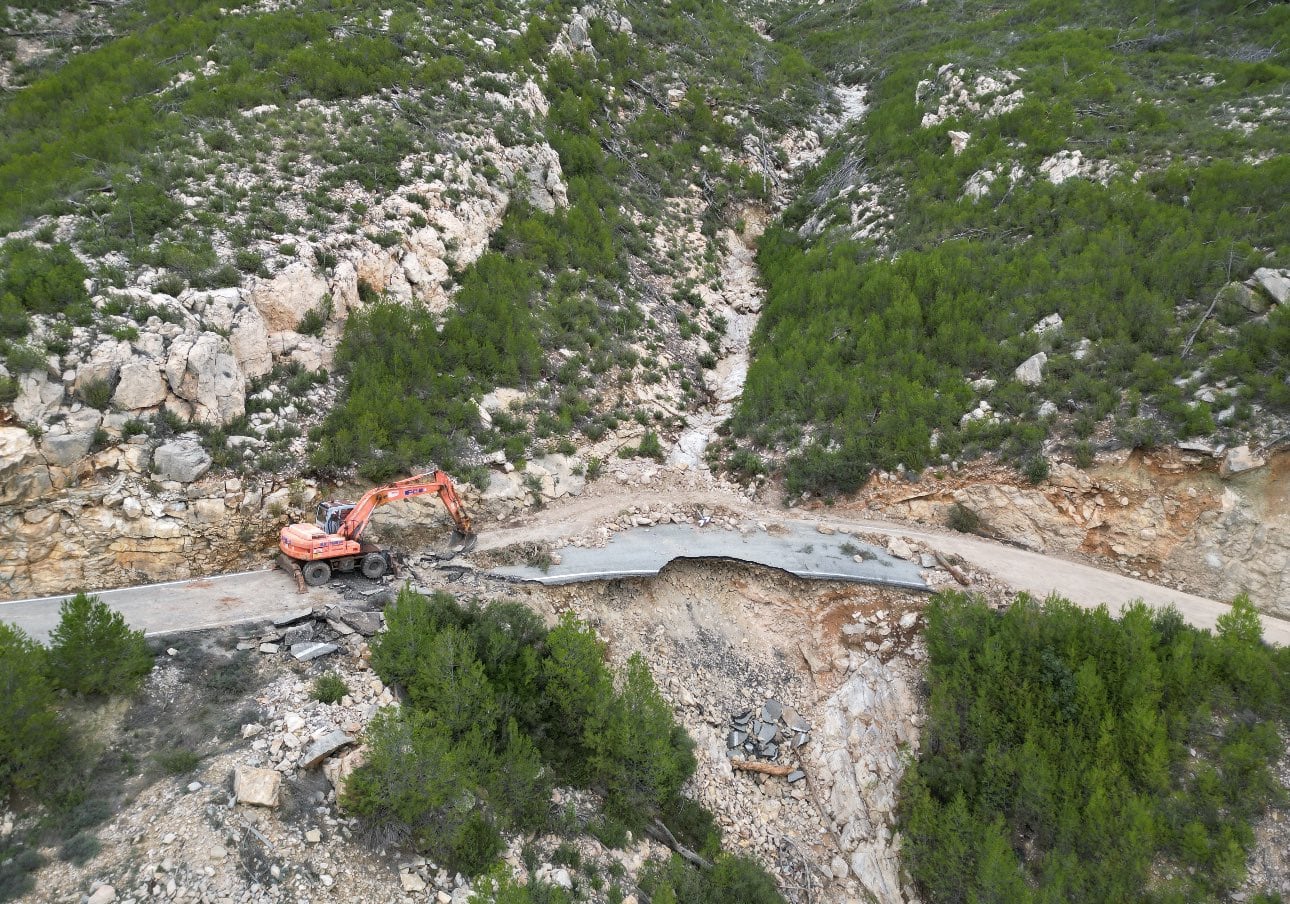 Carretera de la red autonómica que ha quedado completamente dañada