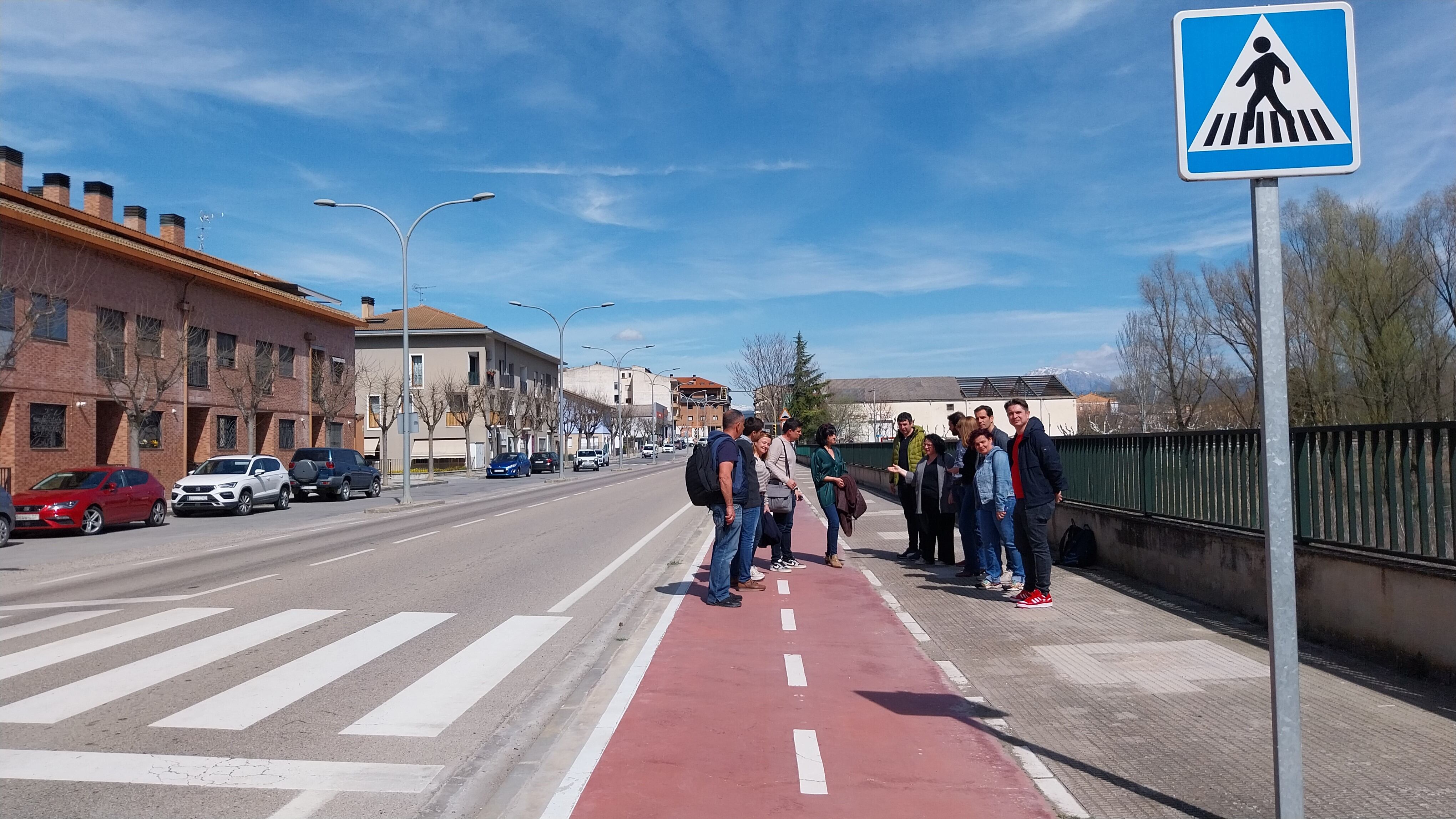 Grupo socialista de la DPH en el tramo de la A139 a su paso por Graus