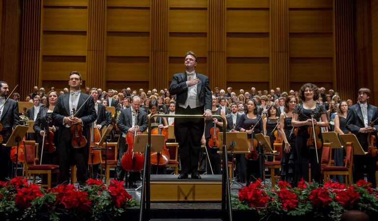 El prestigioso Kynan Johns conducirá el tradicional Gran Concierto de Año Nuevo donde no faltarán emblemáticas piezas de la familia Strauss