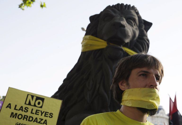 Fotogalería | Así quedará la &#039;ley mordaza&#039; tras la reforma planteada por el grupo socialista