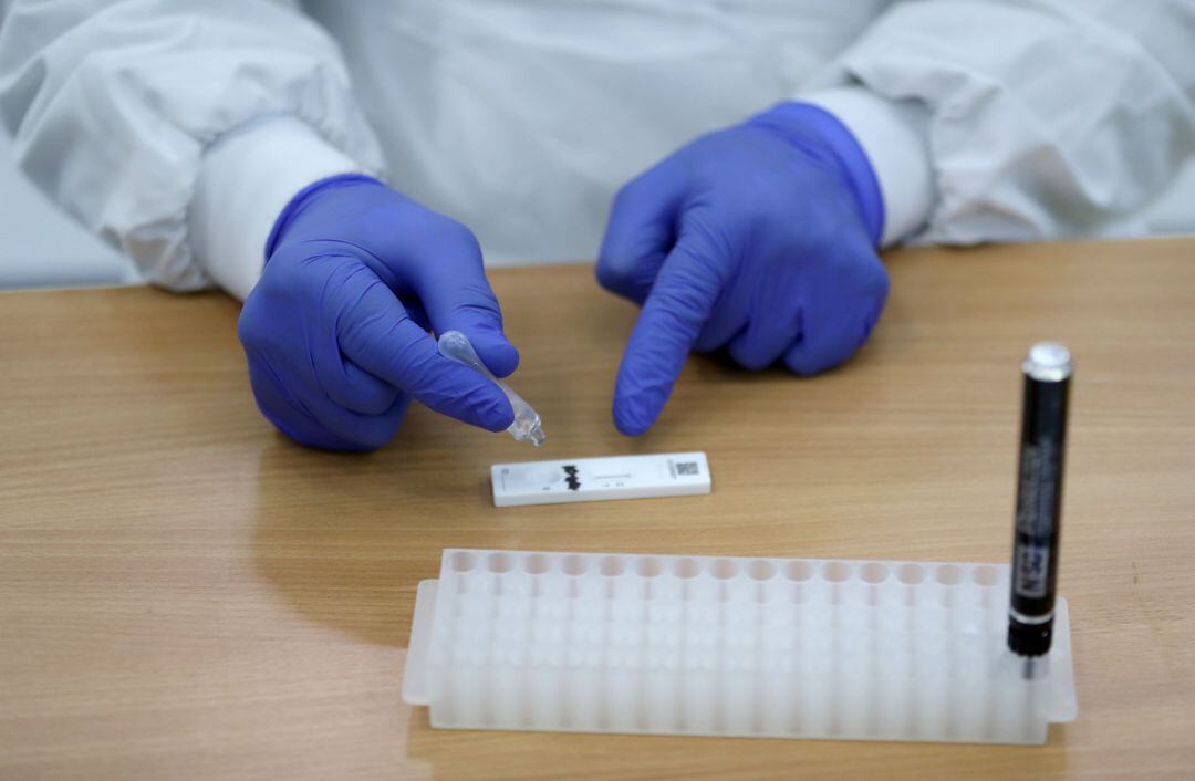 Realización test de coronavirus.
