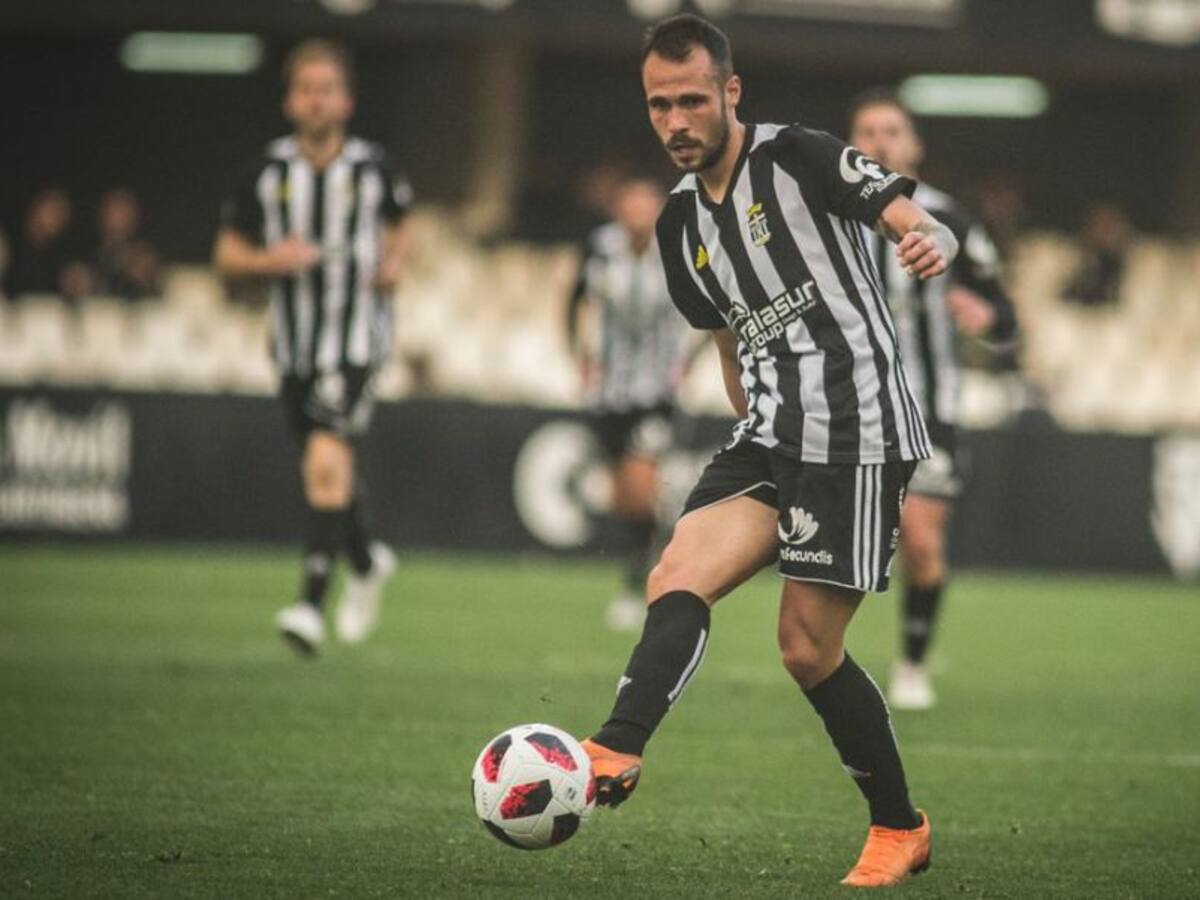 El Efesé puede sacar al Melilla de la lucha por el liderato en uno de sus campos malditos