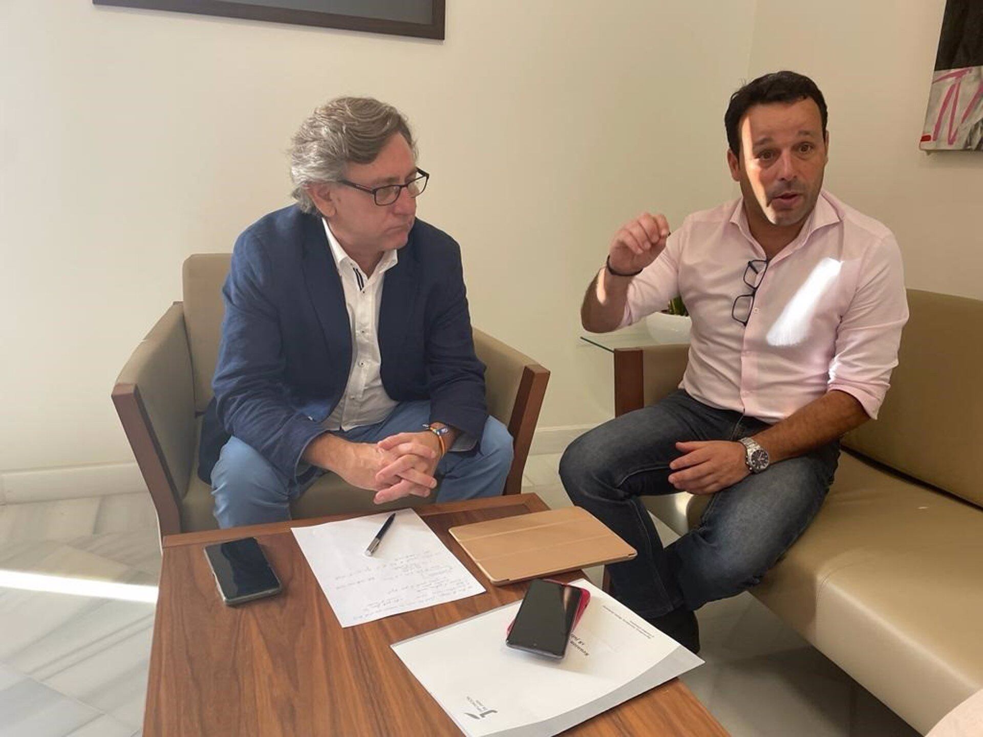 Reunión entre Javier Perales y Enrique Mendoza