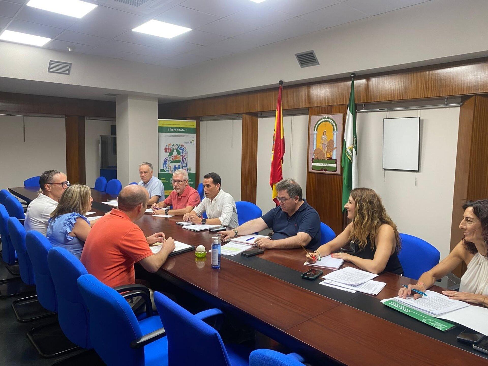 Reunión del delegado territorial de Desarrollo Educativo con Asadipre y ADIAN