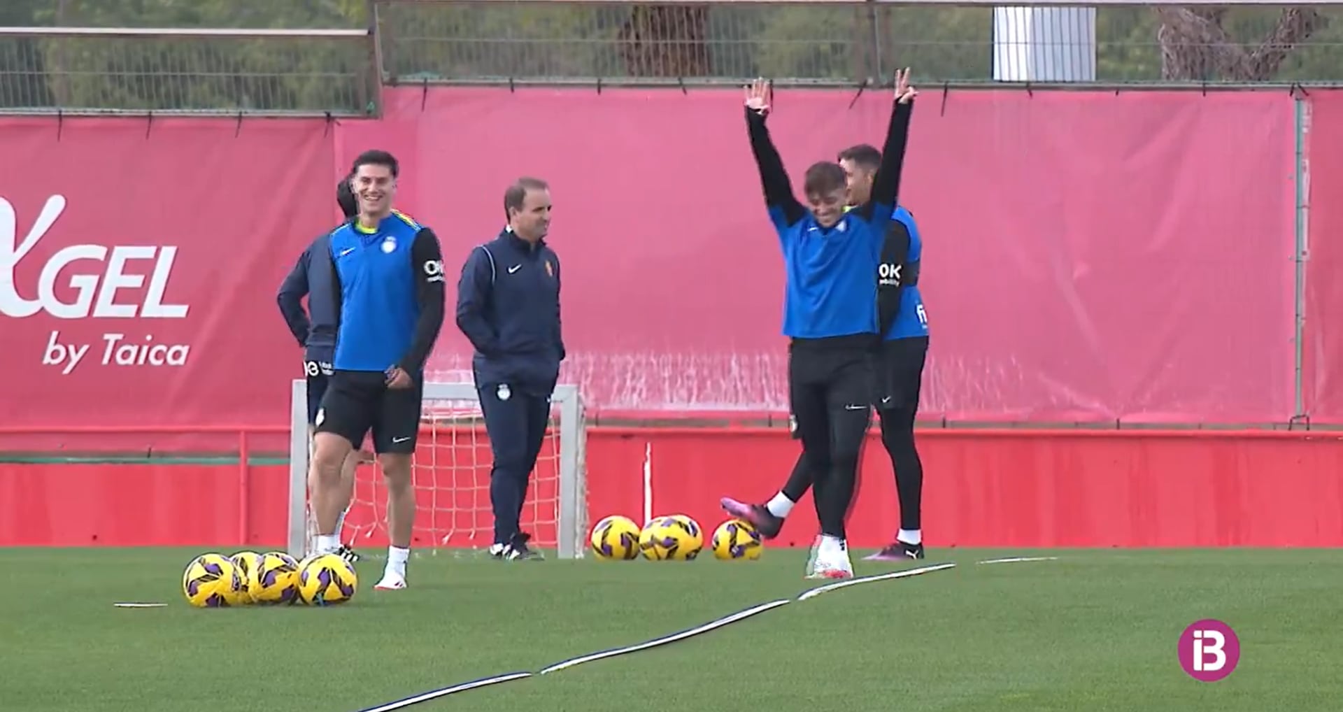 Pablo Maffeo, en un entrenamiento del RCD Mallorca