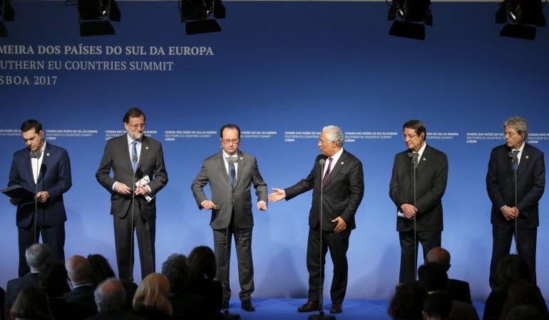 Mariano Rajoy, junto a Alexis Tsipras, François Hollande, Antonio Costa, Nicos Anastasiades y Paolo Gentiloni.