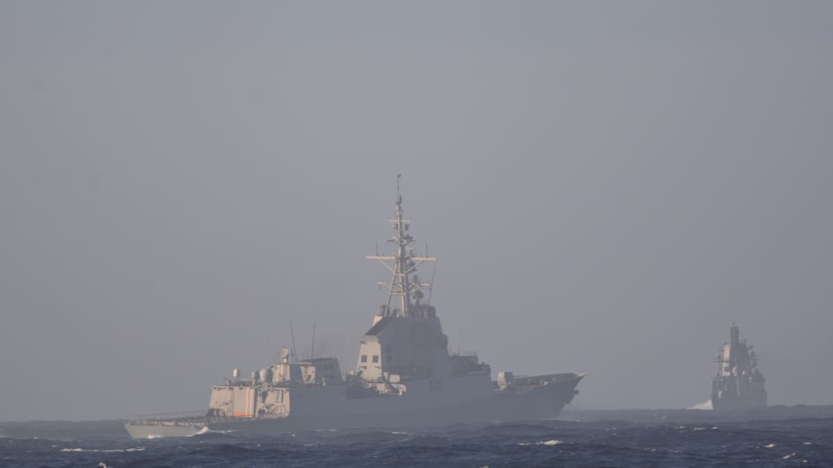 La Armada intercepta una fragata rusa en aguas españolas