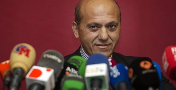 El abogado y presidente del Sevilla F.C. José María del Nido comparece en rueda de prensa para analizar la sentencia de la Audiencia de Málaga que le ha condenado a siete años y medio de cárcel en el llamado &#039;caso Minutas&#039; del Ayuntamiento de Marbella.