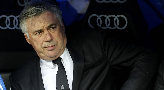 Carlo Ancelotti, en el banquillo del Bernabéu