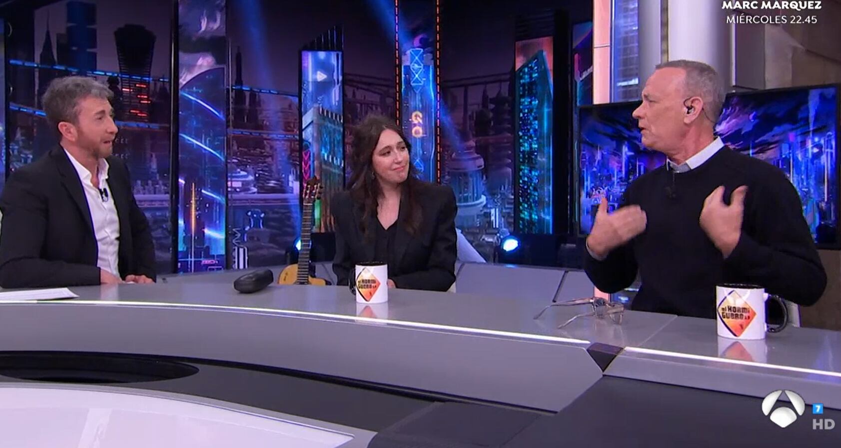 Tom Hanks y Mariana Treviño en El Hormiguero.