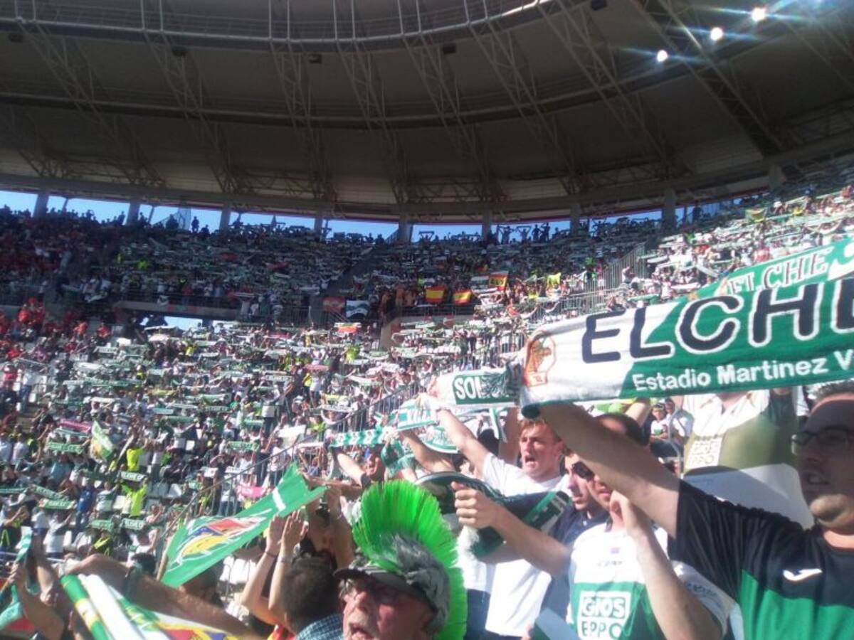 El Elche C.F. gana 0-1 en Murcia y da el primer paso para ascender