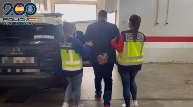 Momento de una detención (Policía Nacional).