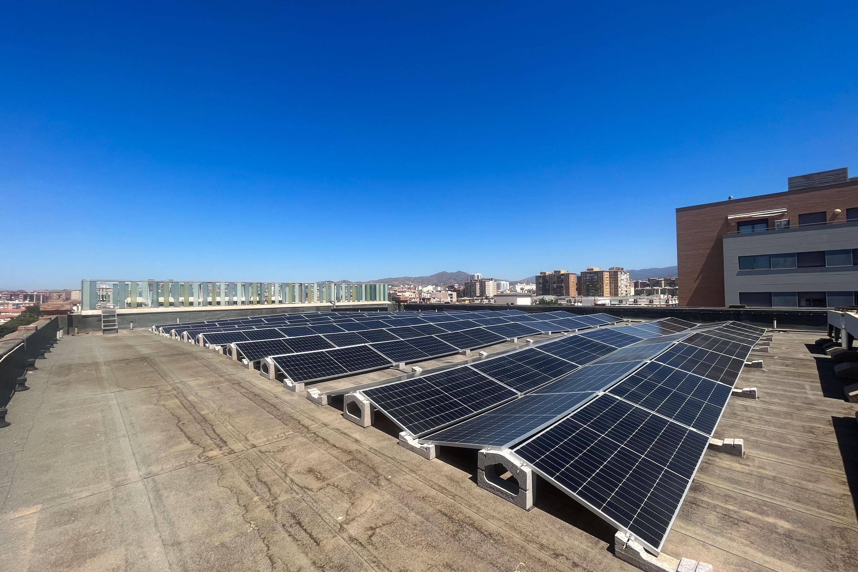 Placas fotovoltaicas en Tabacalera