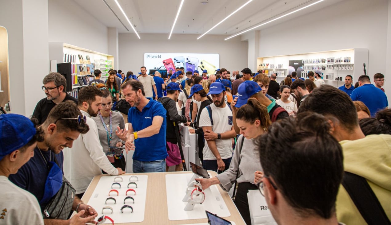 Inauguración de la nueva tienda Apple Premium Partner de Rossellimac en el Centro Comercial Nervión Plaza de Sevilla