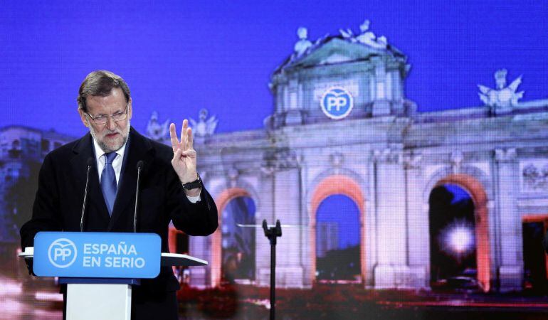 El presidente del Gobierno Mariano Rajoy durante su intervención en el acto de inicio de campaña electoral que los populares celebraron en Madrid.