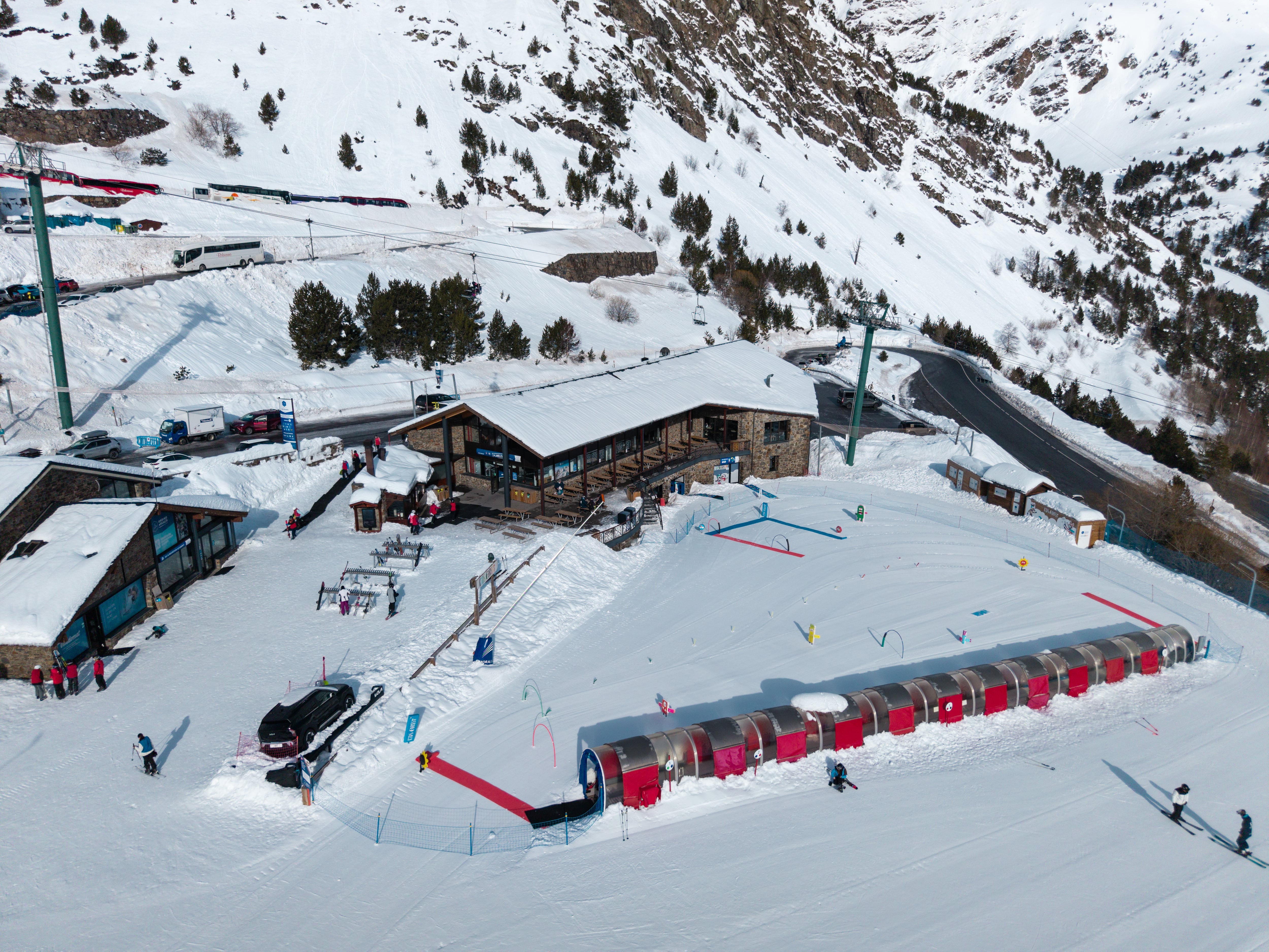 Aspecte que presenta l'estació d'Ordino Arcalís.