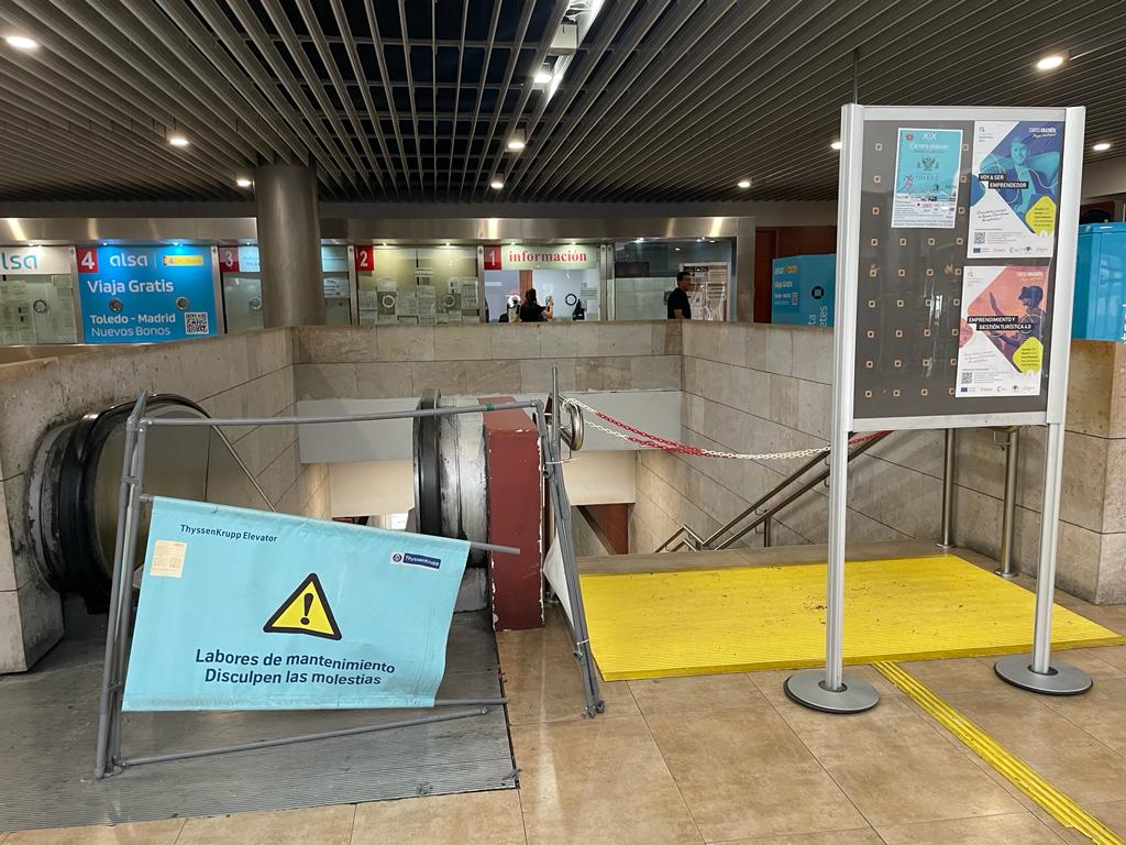 Impedido el paso a las dársenas de la estación de autobuses de Toledo