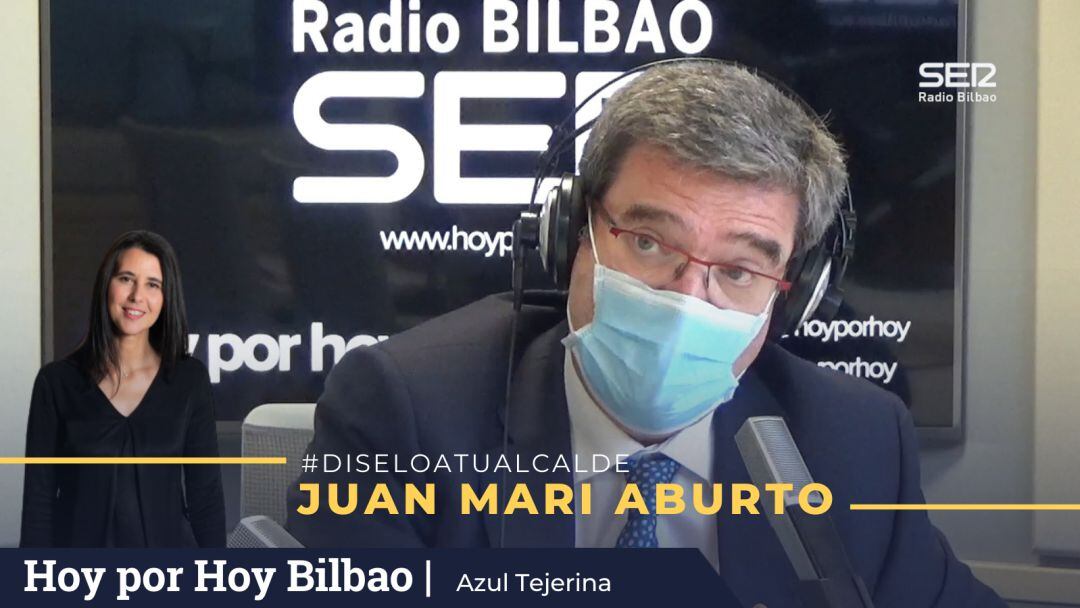 El alcalde de Bilbao, Juan Mari Aburto, durante un momento de la entrevista