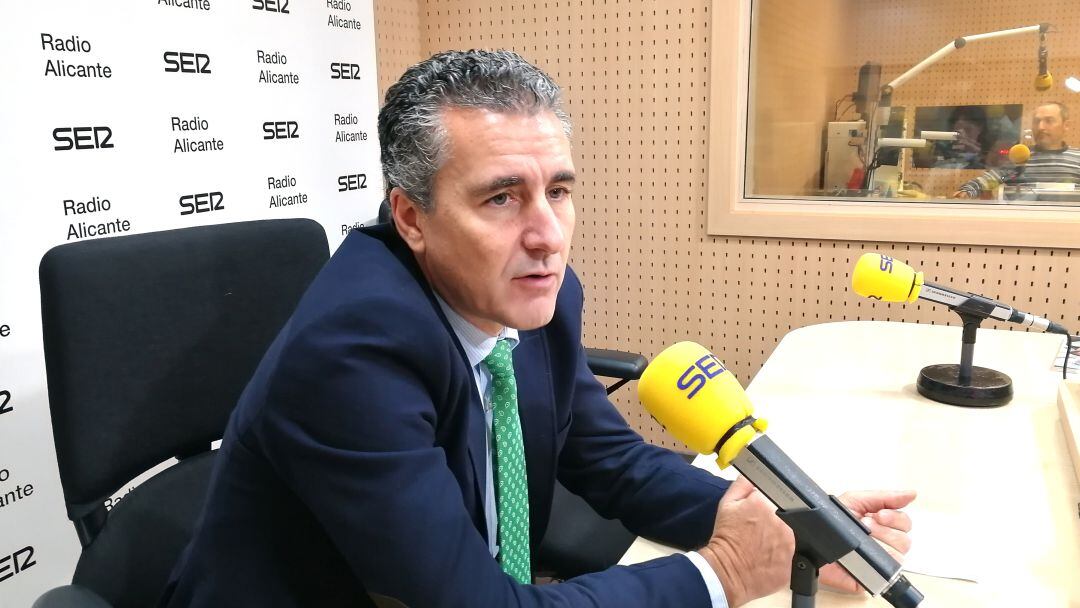 Timás Melgar, director del aeropuerto Alicante-Elche, durante la entrevista