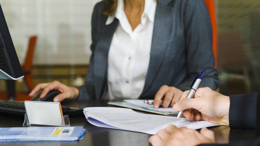 El descenso del paro en los servicios supone 1.100 parados menos.