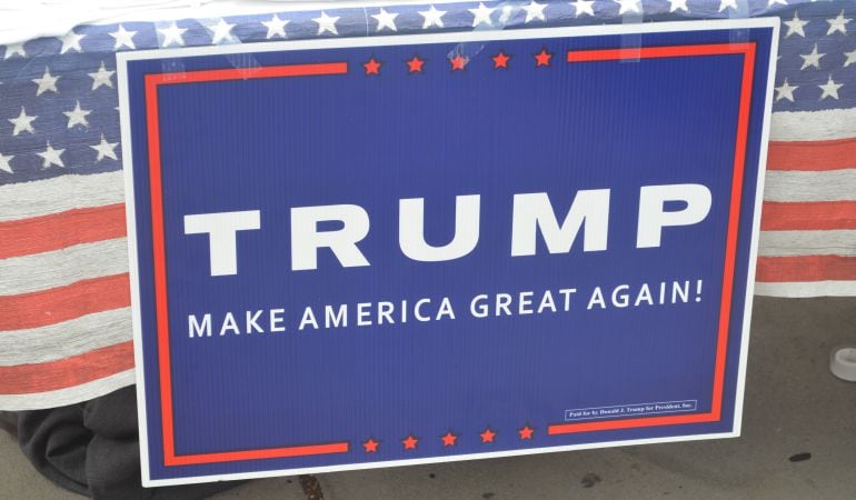 Cartel de las elecciones estadounidenses de 2016 en apoyo a Donald Trump.