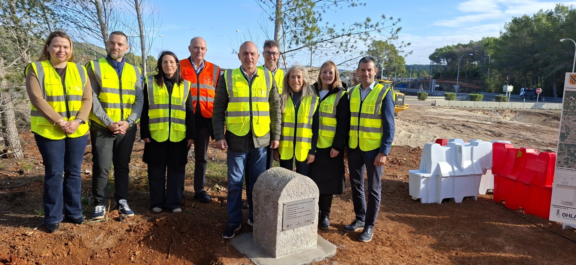 Imagen del acto de colocación de la primera piedra