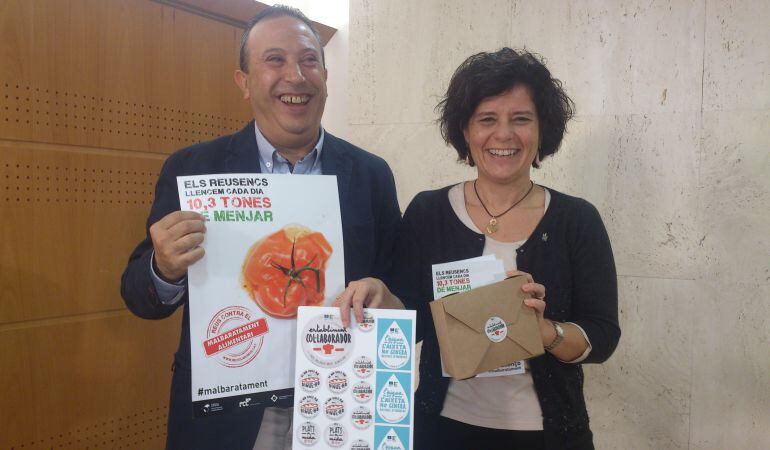 Hipòlit Montseny, regidor de Medi Ambient, i Montserrat Vilella, regidora de Benestar Social